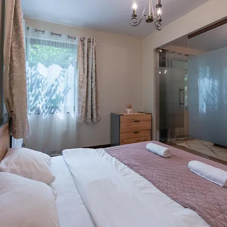 1 Bdr Next To National Palace Of Culture *